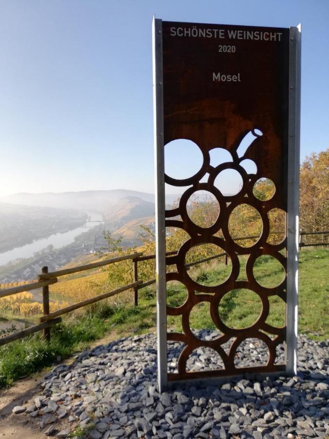 Ferienwohnungen "Moselblick" Lieser Exteriör bild